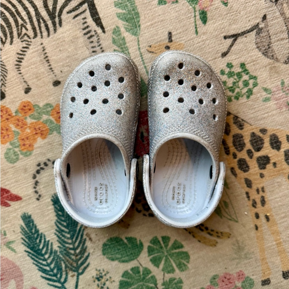 Crocs Kids' Classic Glitter Clogs in Silver/Purple